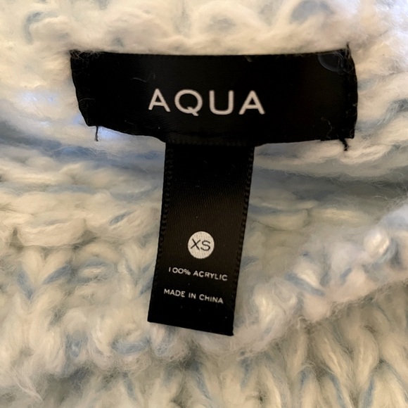 Bloomingdale’s Crewneck Sweater - Picture 5 of 5